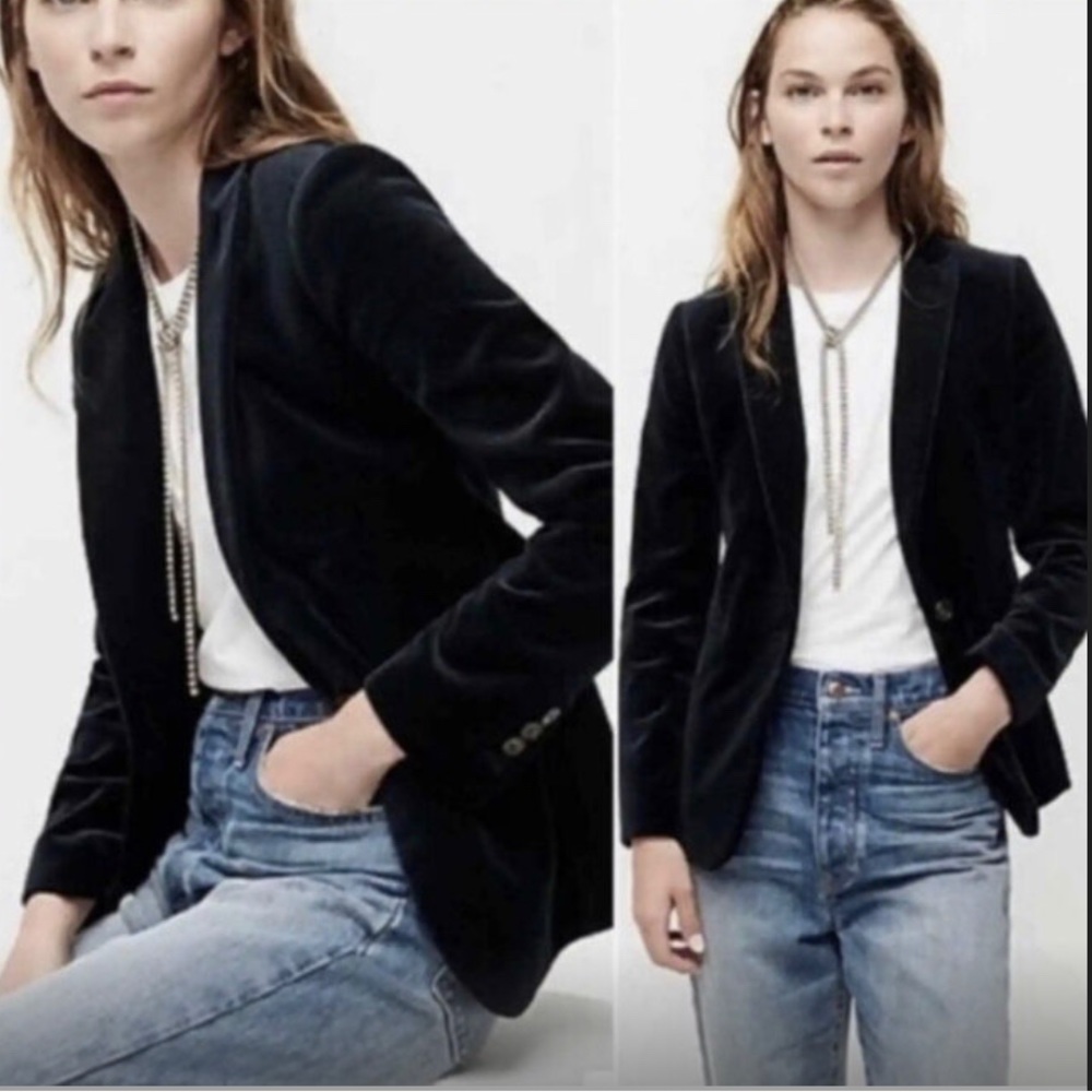 J. crew school boy black velvet jacket. Pockets inside and out. Lined